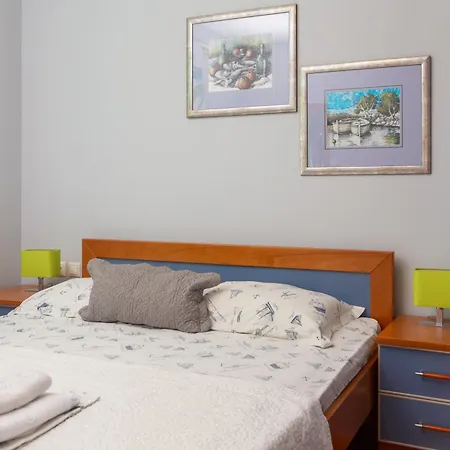 Brkic Apartments With Private Parking Makarska Room photo