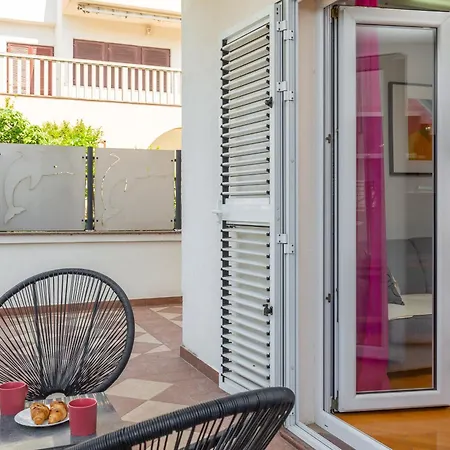 Brkic Apartments With Private Parking Makarska Exterior photo