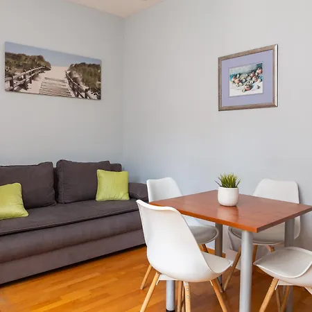 Brkic Apartments With Private Parking Makarska Room photo