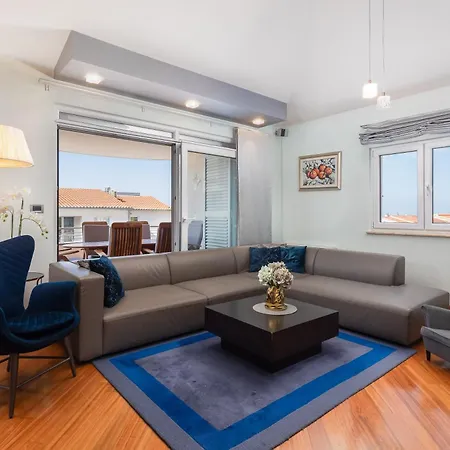 Brkic Apartments With Private Parking Makarska Room photo