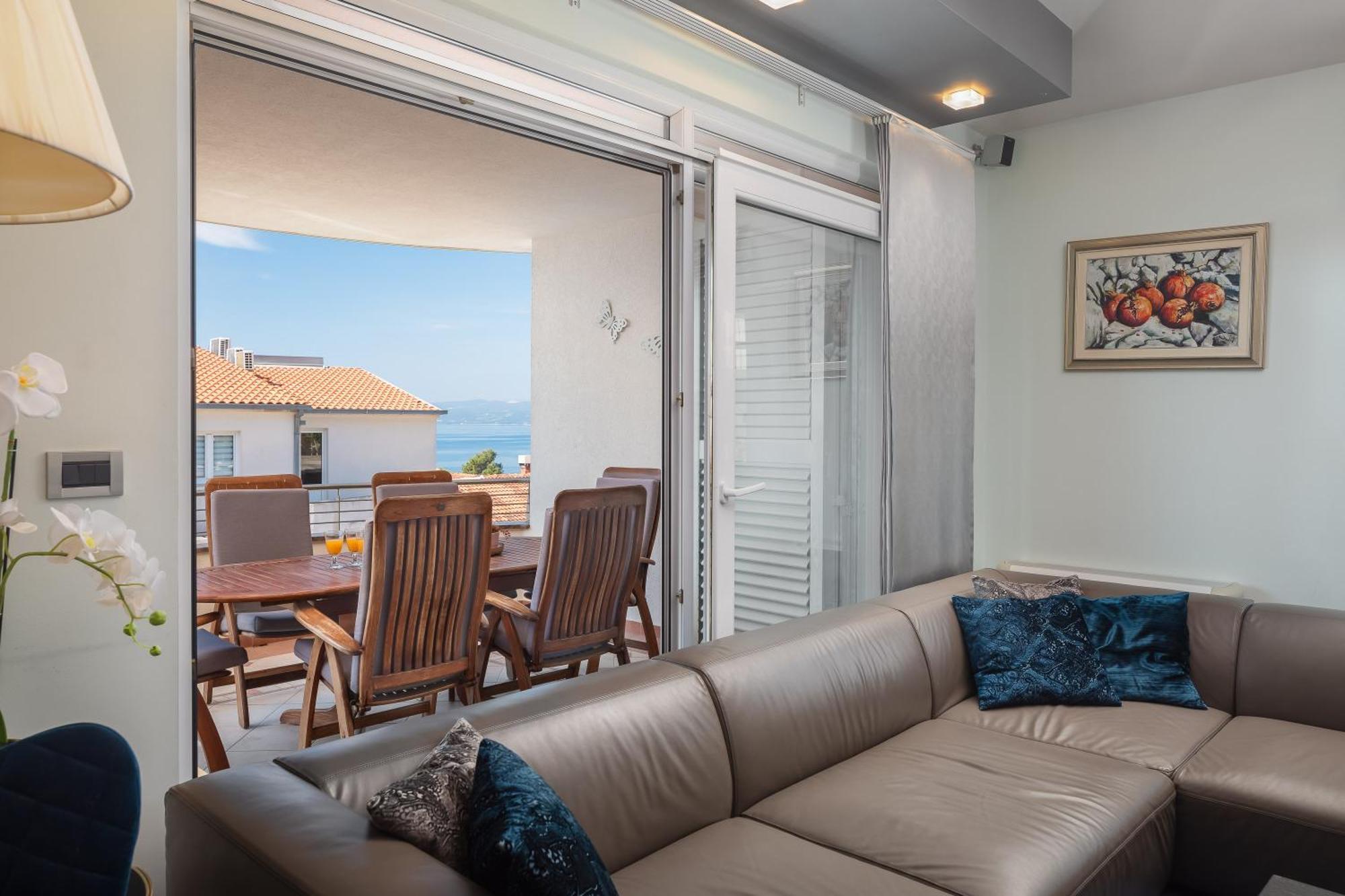 Apartment Brkic With Private Parking