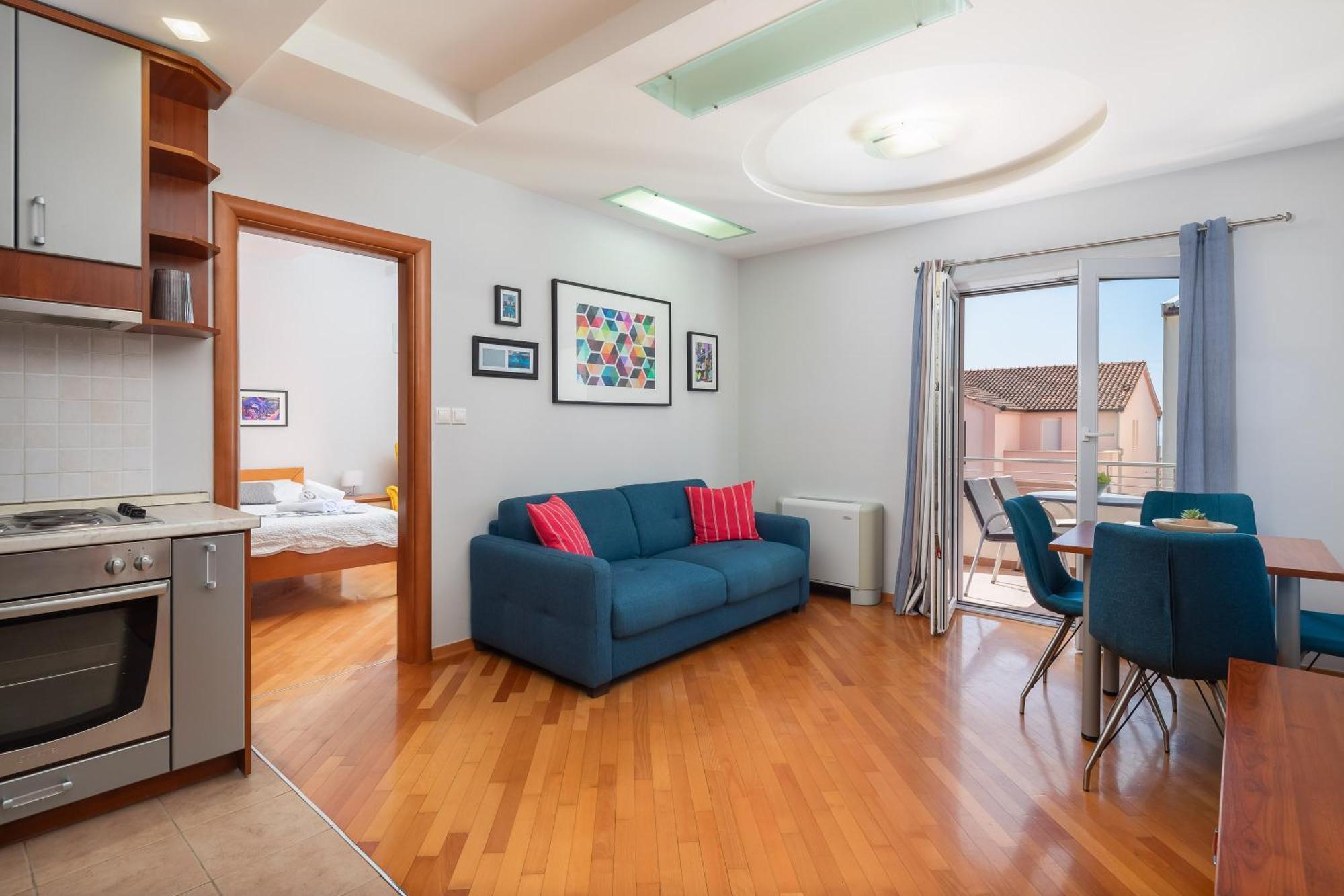 Apartment Brkic With Private Parking *