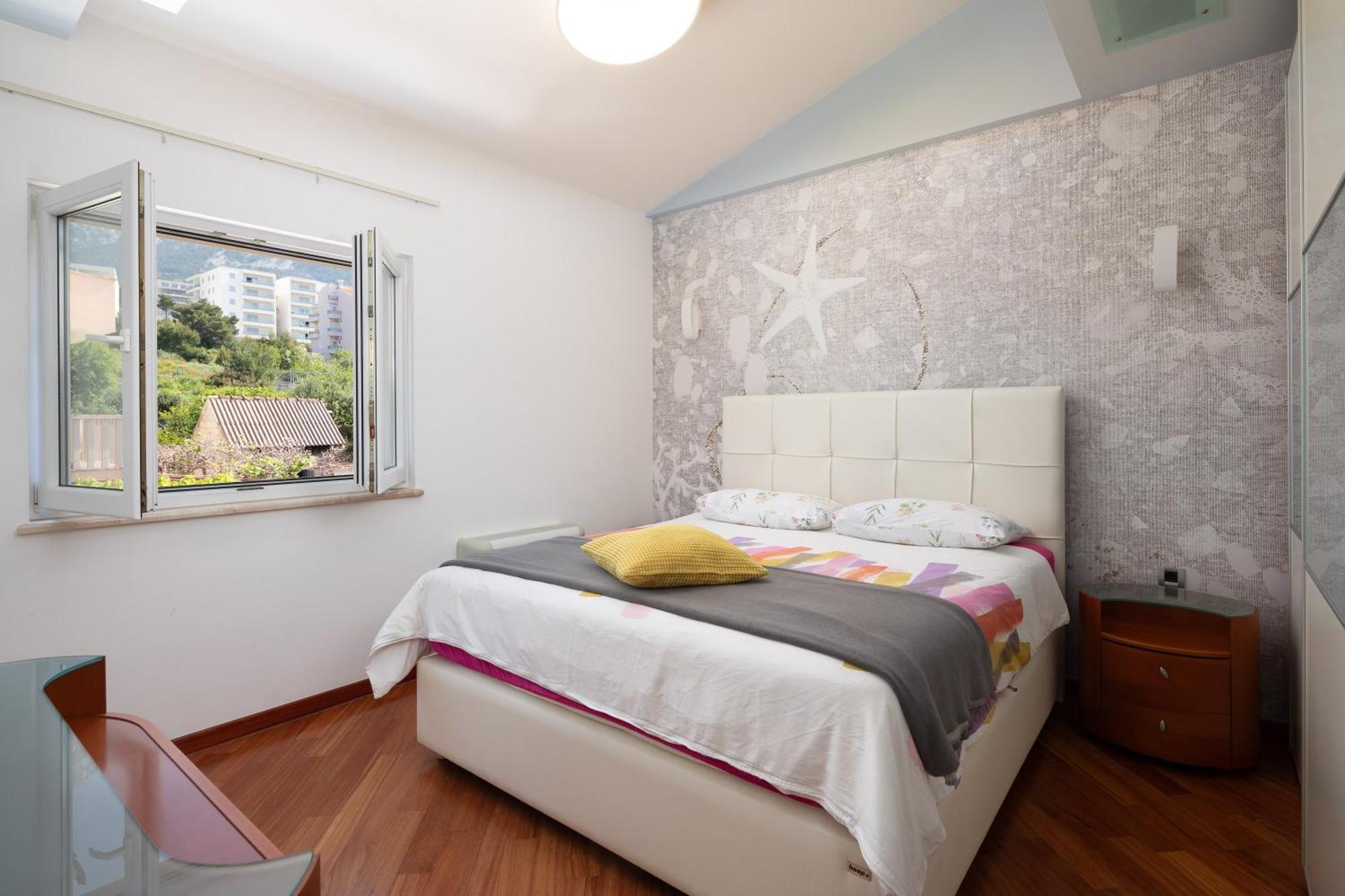 Apartment Brkic With Private Parking Makarska