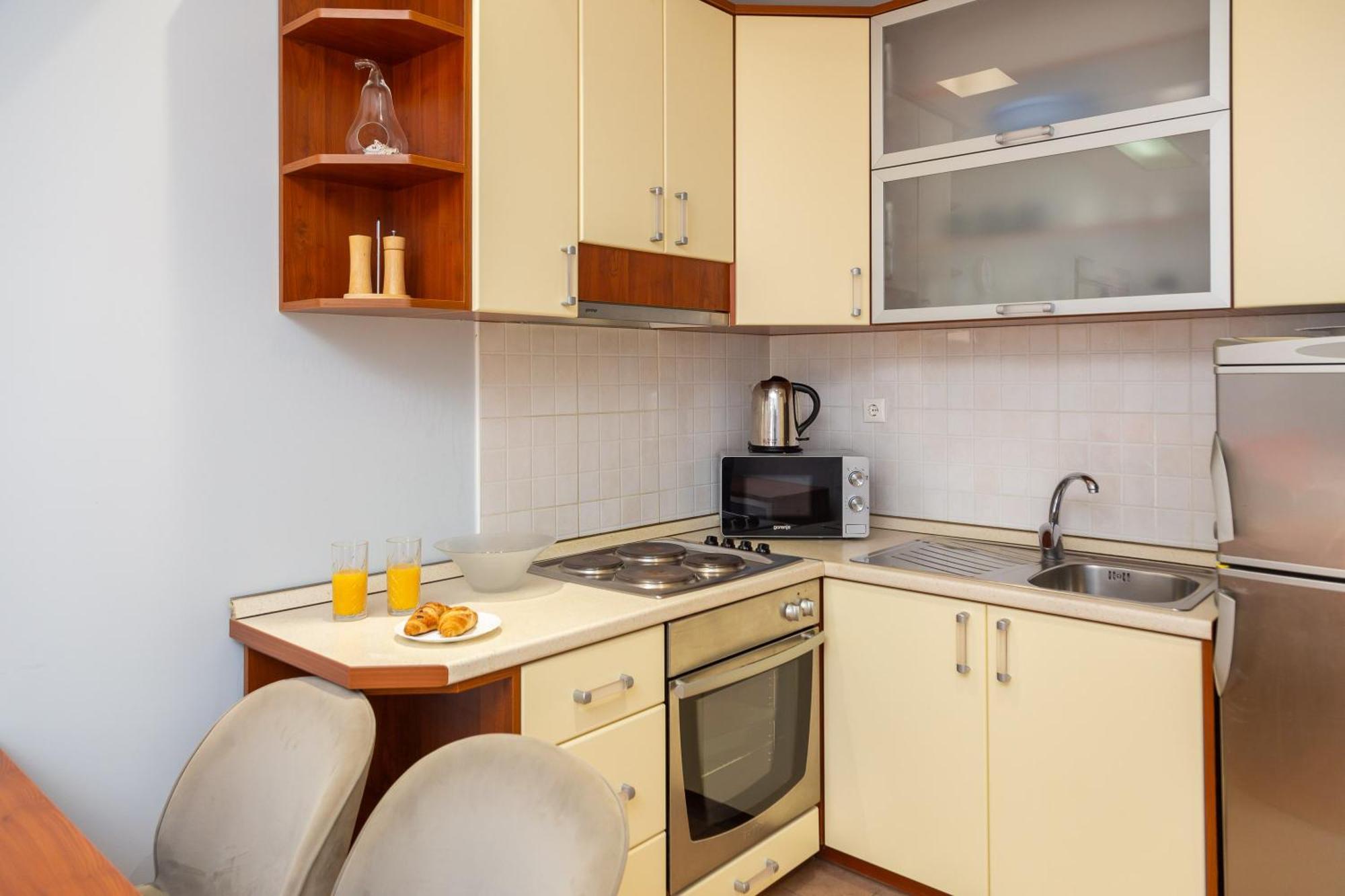 Brkic With Private Parking Apartment *