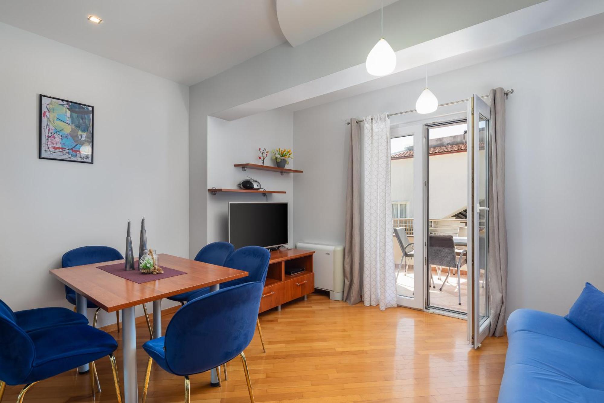 Brkic With Private Parking Apartment