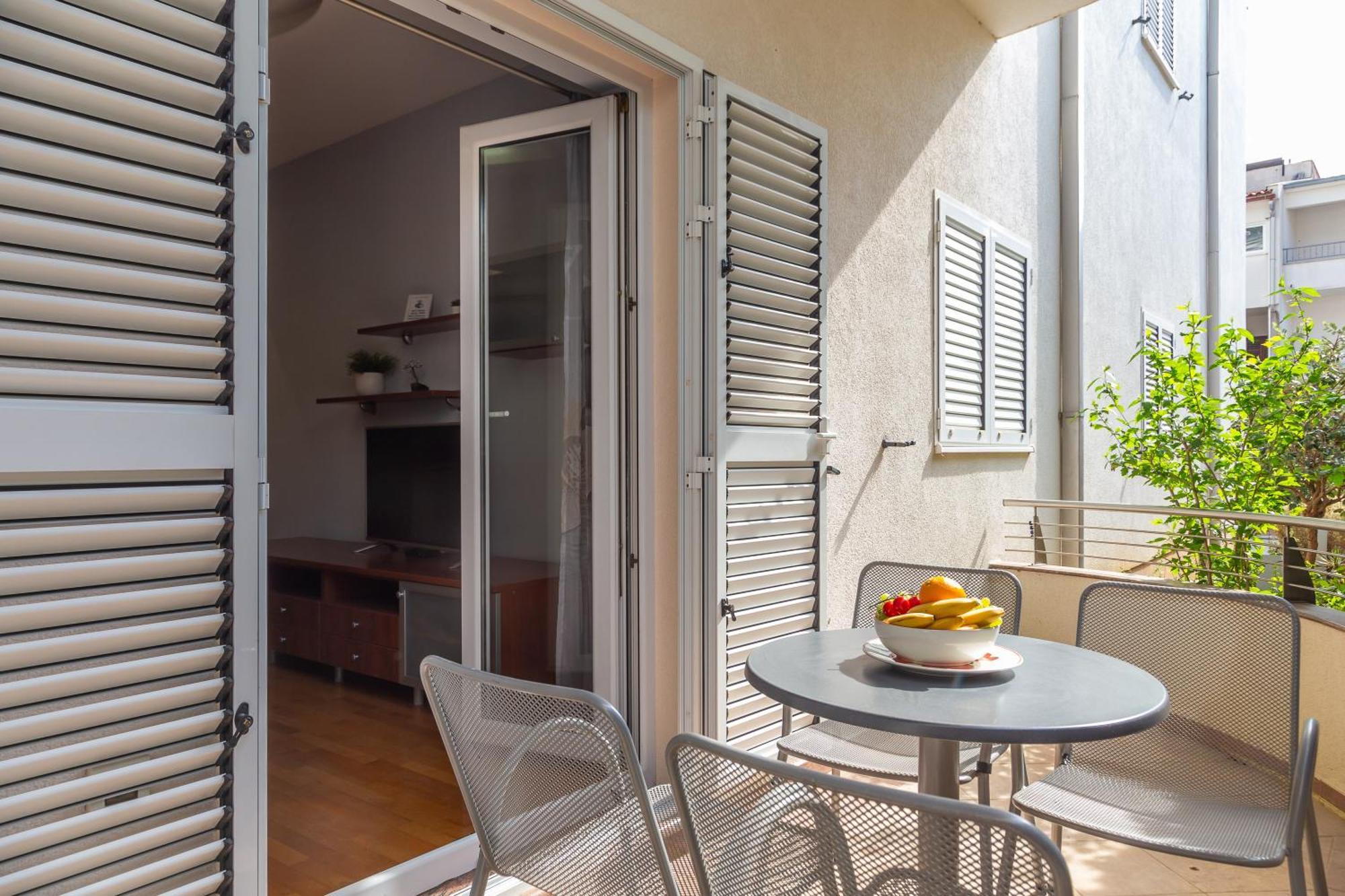 Brkic With Private Parking Apartment