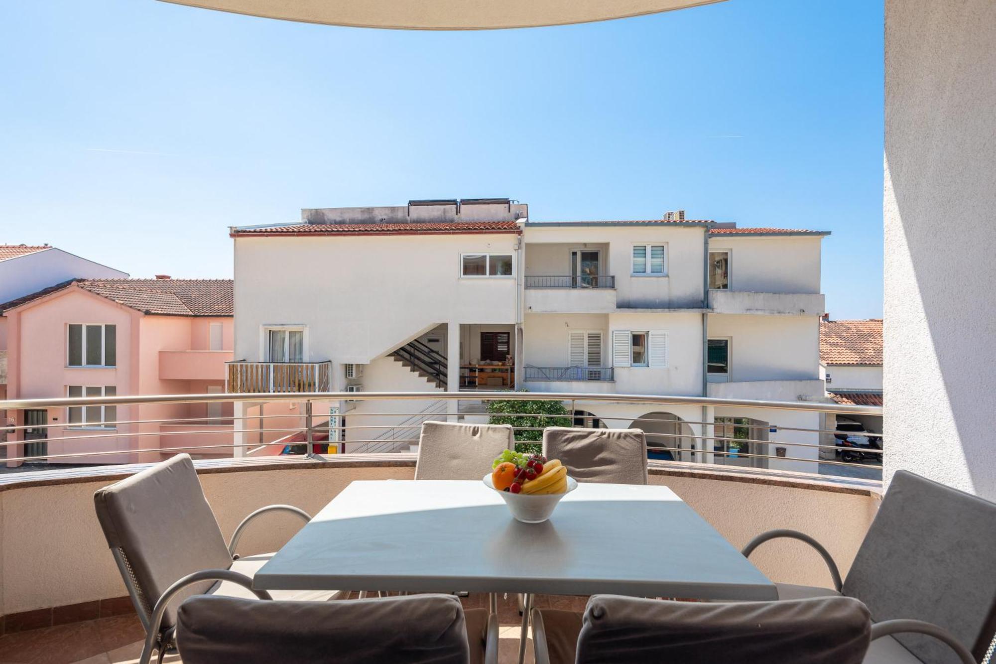 Brkic With Private Parking Apartament *