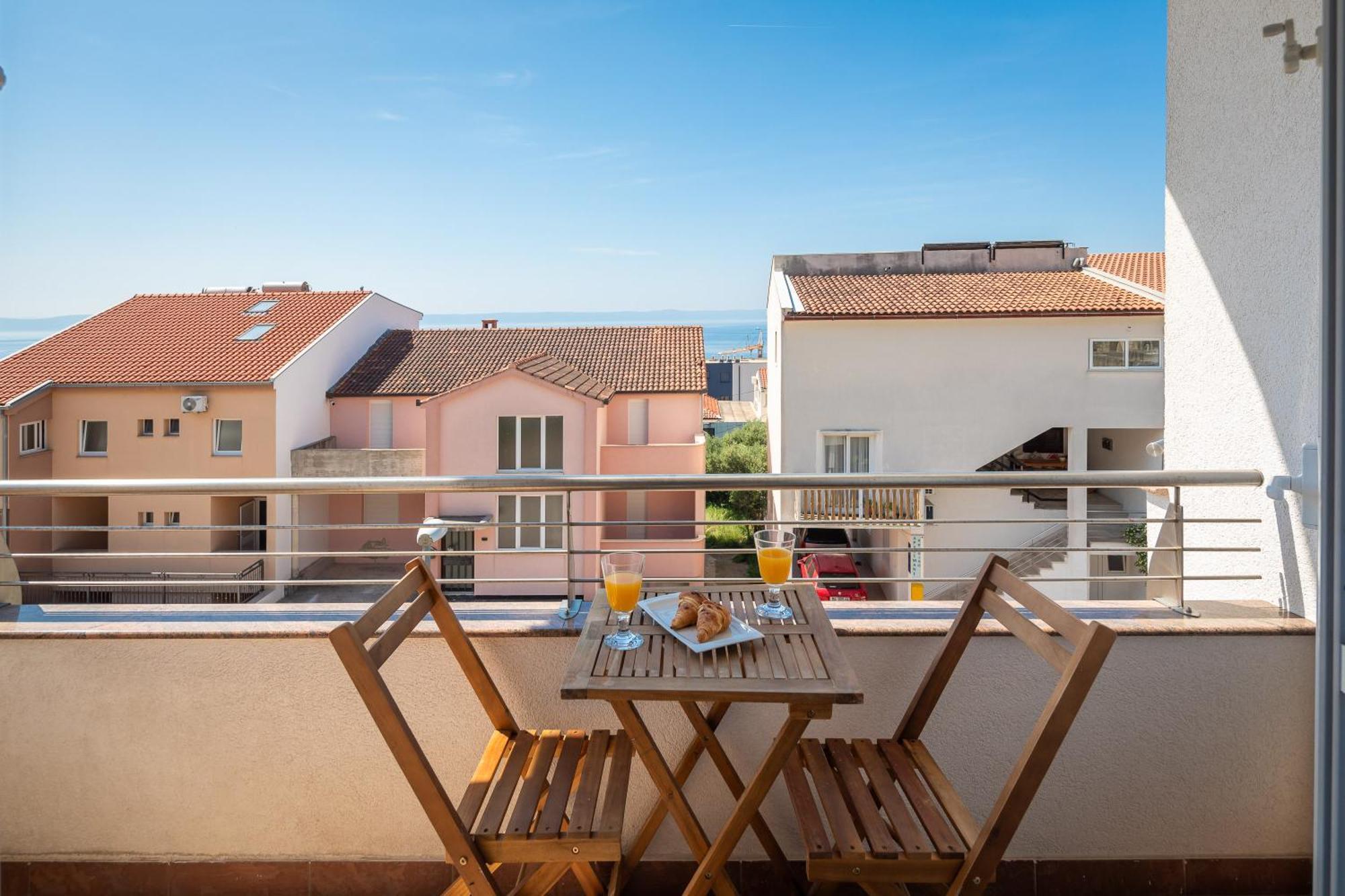 Brkic With Private Parking * Makarska