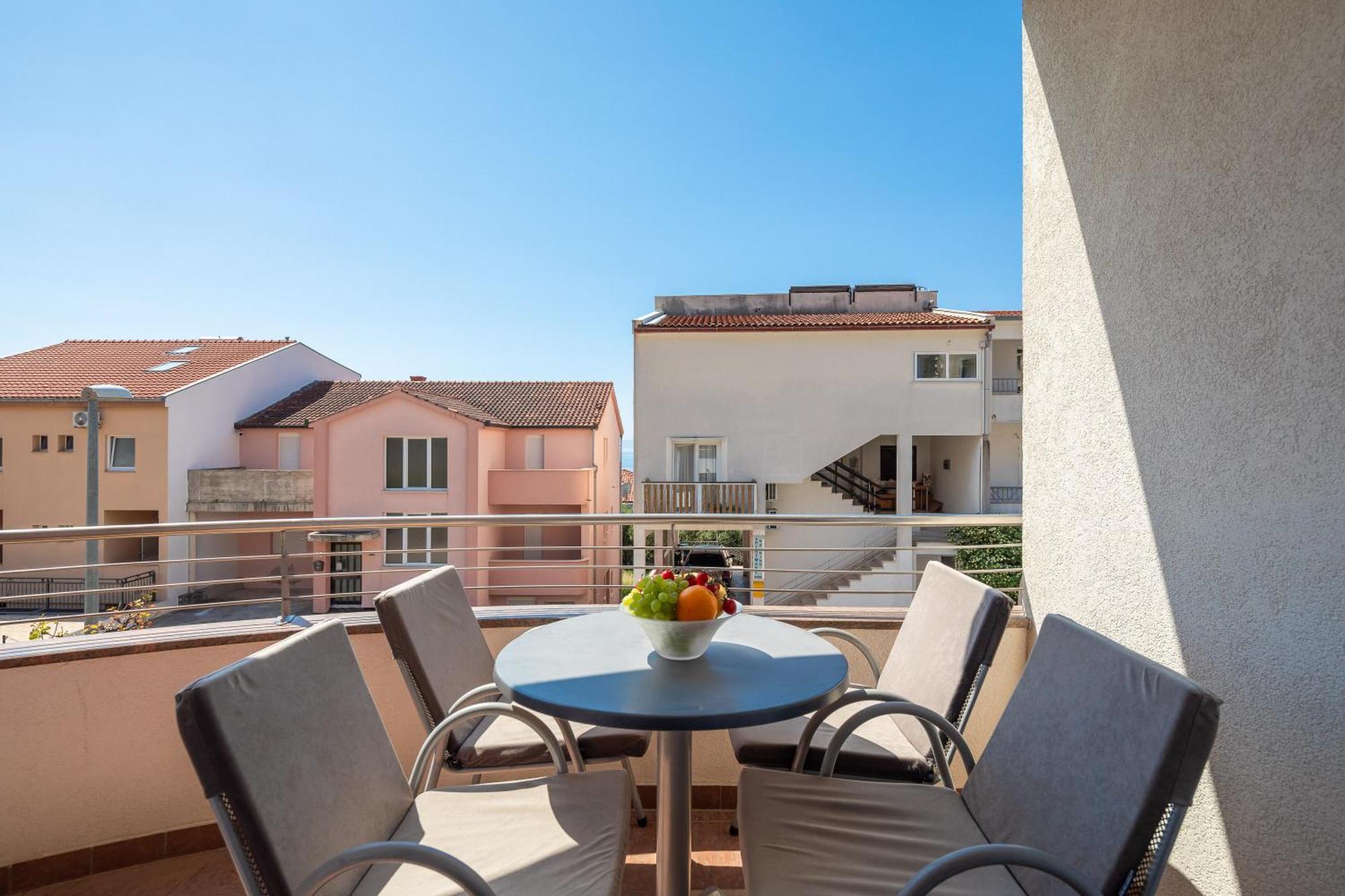Apartment Brkic With Private Parking *