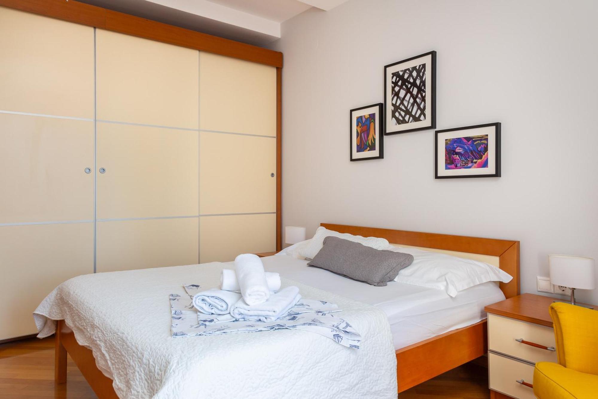 Brkic With Private Parking Apartment *