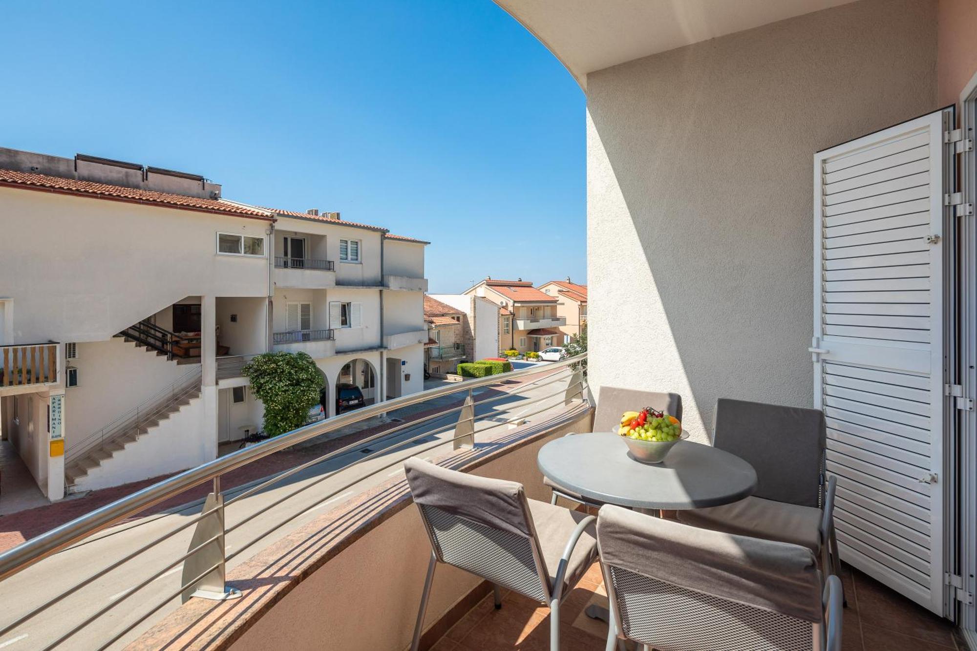Apartament Brkic With Private Parking Makarska