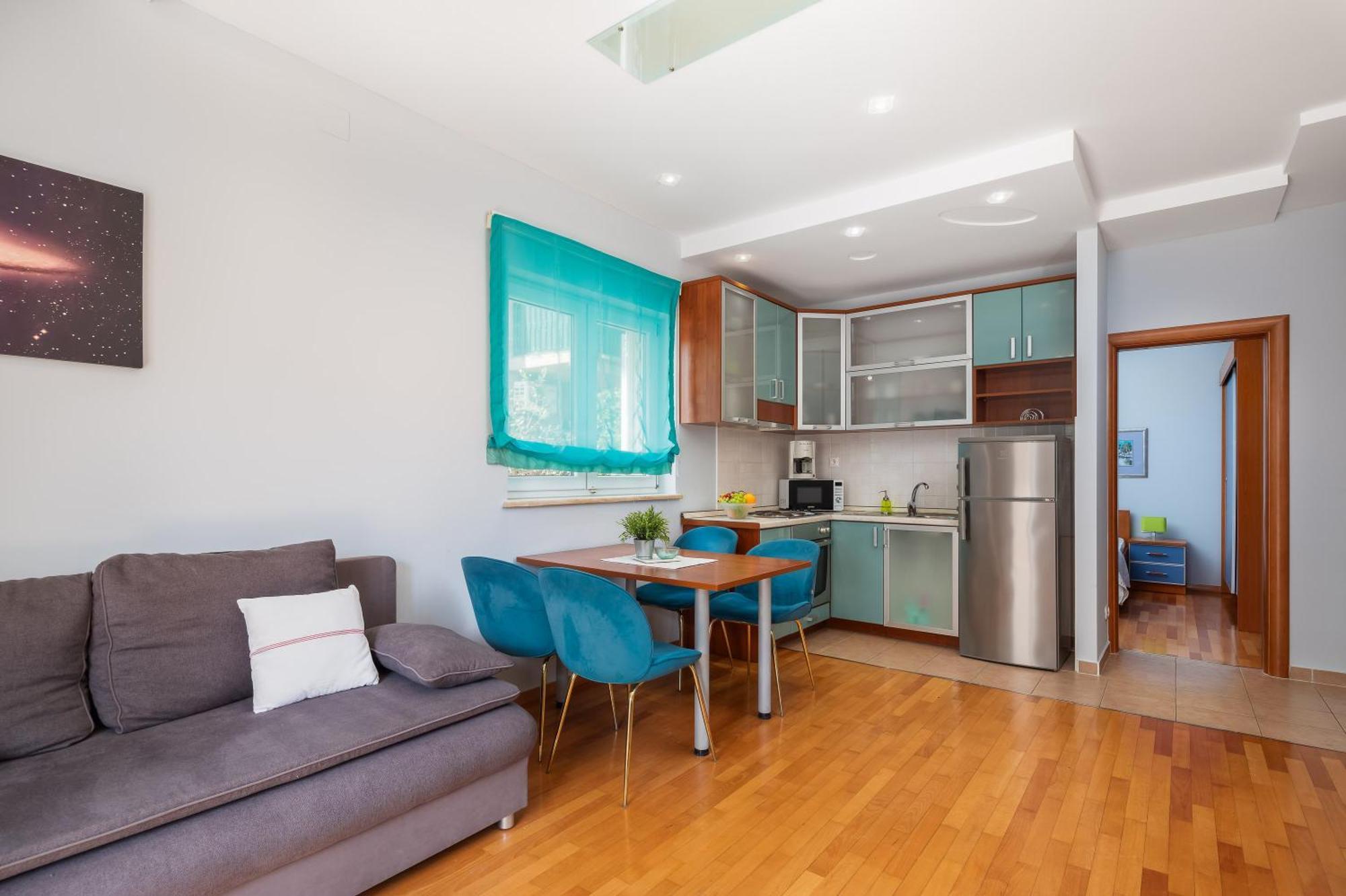 Apartment Brkic With Private Parking
