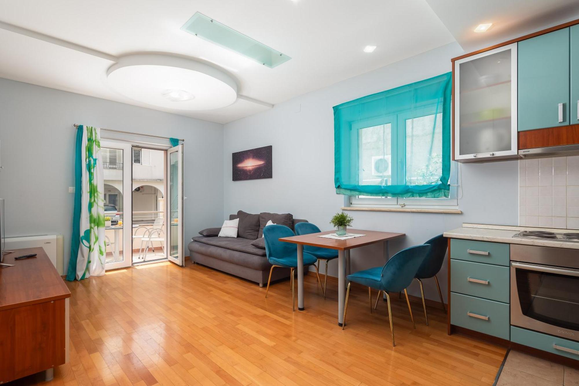 Brkic With Private Parking Apartment *